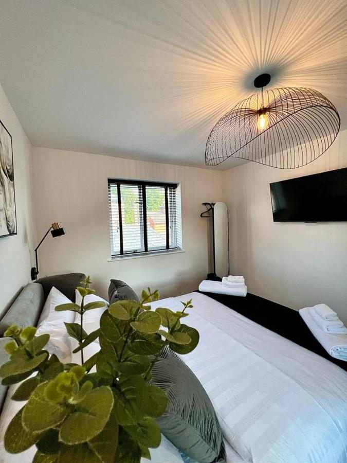 Charming 3-Bed House With 1 Parking Space Canterbury Exteriör bild
