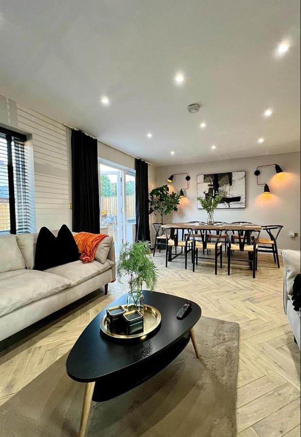 Charming 3-Bed House With 1 Parking Space Canterbury Exteriör bild