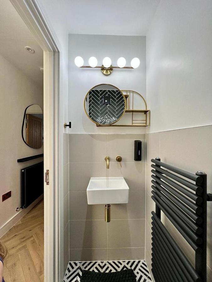 Charming 3-Bed House With 1 Parking Space Canterbury Exteriör bild