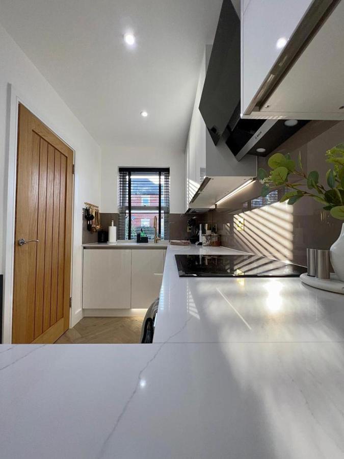 Charming 3-Bed House With 1 Parking Space Canterbury Exteriör bild