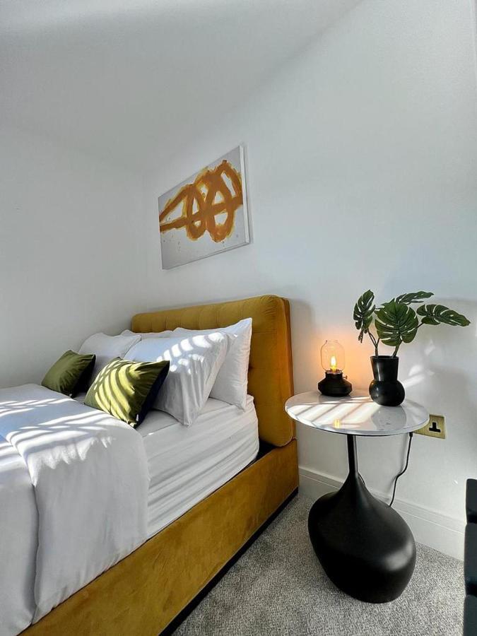 Charming 3-Bed House With 1 Parking Space Canterbury Exteriör bild