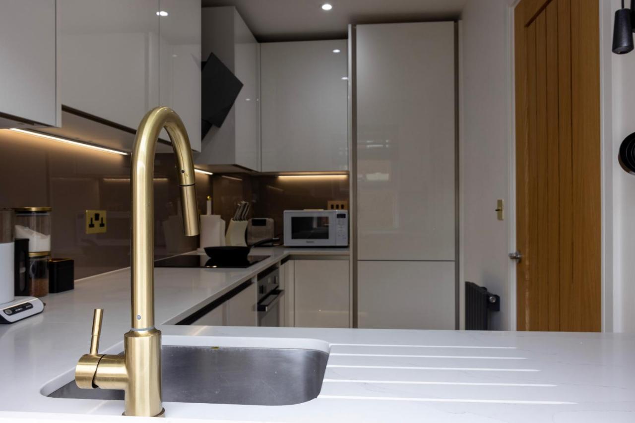 Charming 3-Bed House With 1 Parking Space Canterbury Exteriör bild
